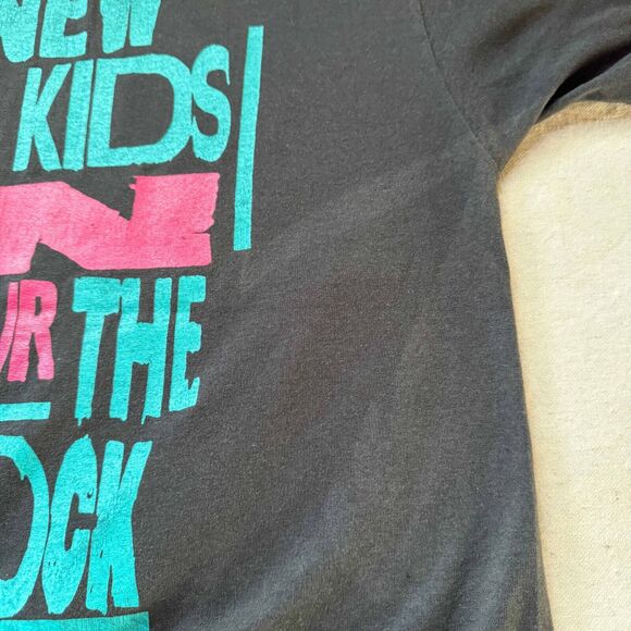 Vintage 80s 1989 New Kids On The Block NKOTB Tour Pop Rock Band Black T-Shirt M - Picture 9 of 9